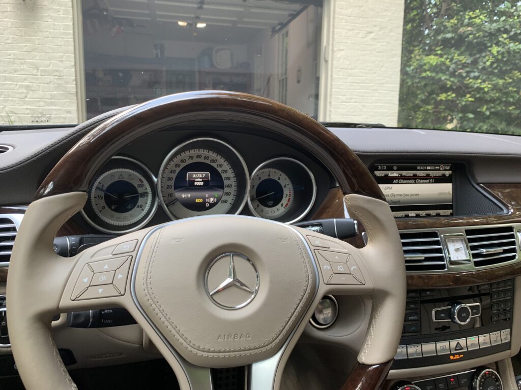 Original Screen on the CLS 2011-2014